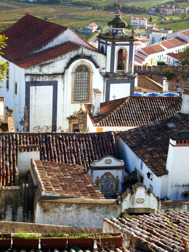 Óbidos rooftops portugal summery blog