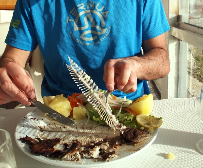 fresh fish lunch nazare portugal summery blog